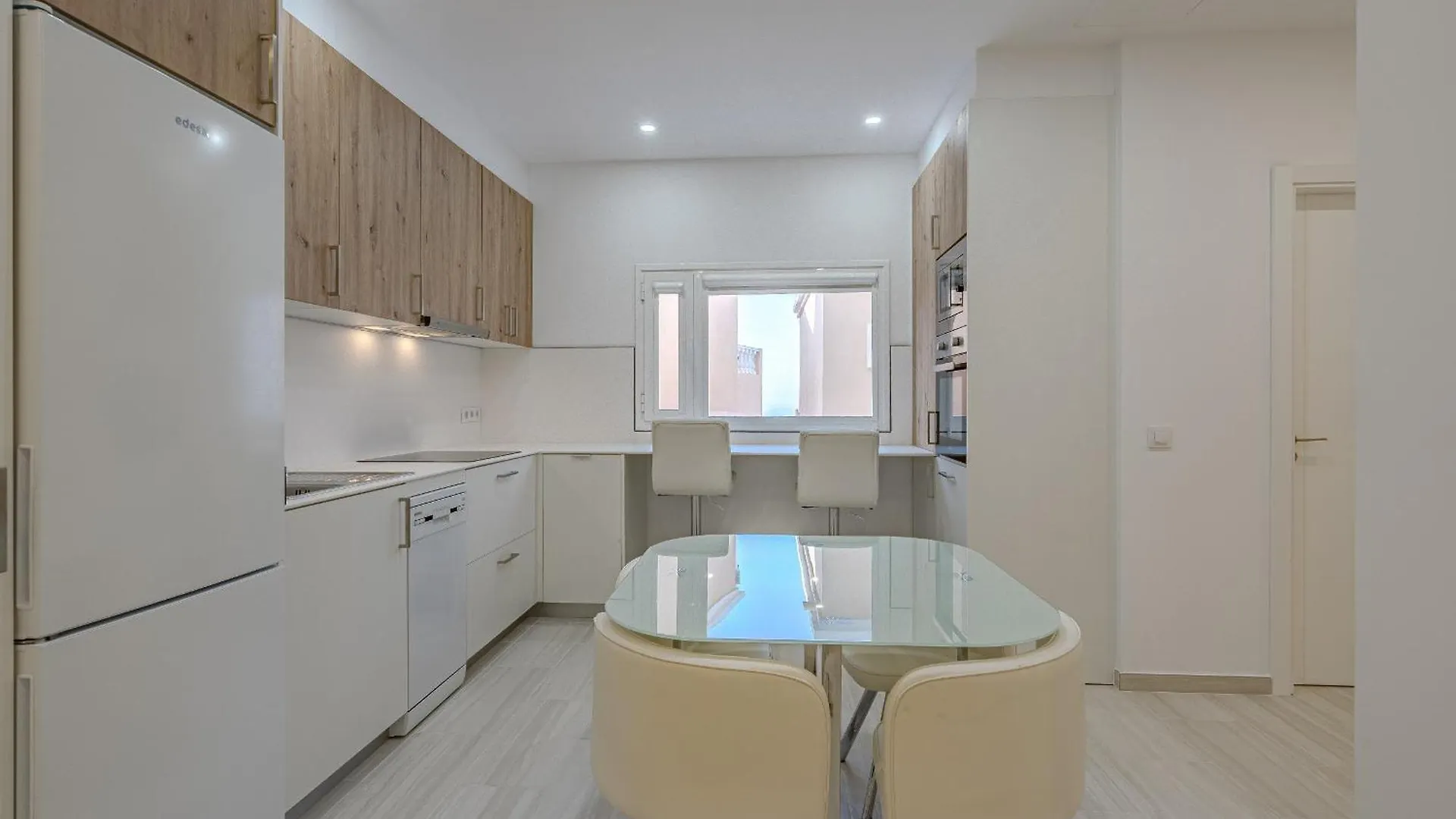 San Eugenio Cozy Apartment Costa Adeje